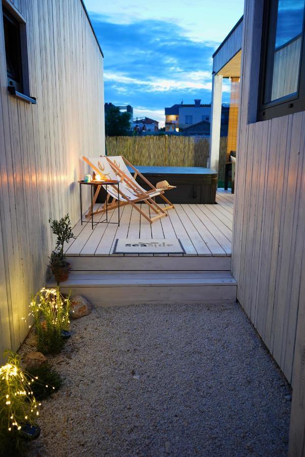 Boutique Style Eco-Beachhouse, Private Jacuzzi Privlaka  Buitenkant foto