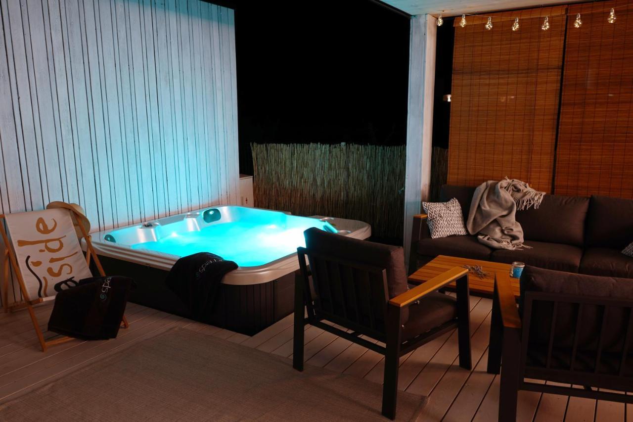 Boutique Style Eco-Beachhouse, Private Jacuzzi Privlaka  Buitenkant foto