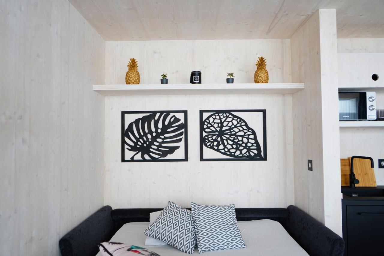 Boutique Style Eco-Beachhouse, Private Jacuzzi Privlaka  Buitenkant foto