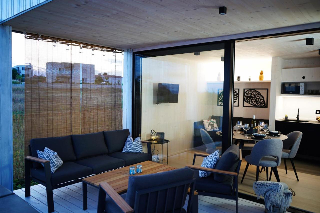 Boutique Style Eco-Beachhouse, Private Jacuzzi Privlaka  Buitenkant foto