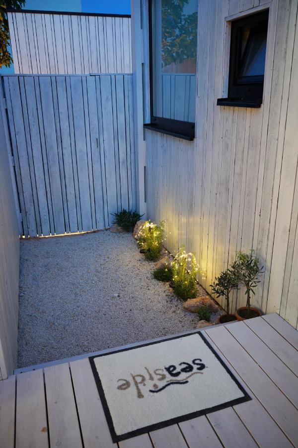 Boutique Style Eco-Beachhouse, Private Jacuzzi Privlaka  Buitenkant foto