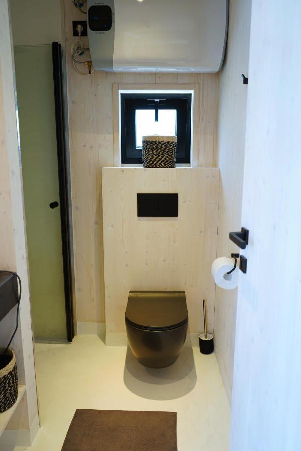Boutique Style Eco-Beachhouse, Private Jacuzzi Privlaka  Buitenkant foto