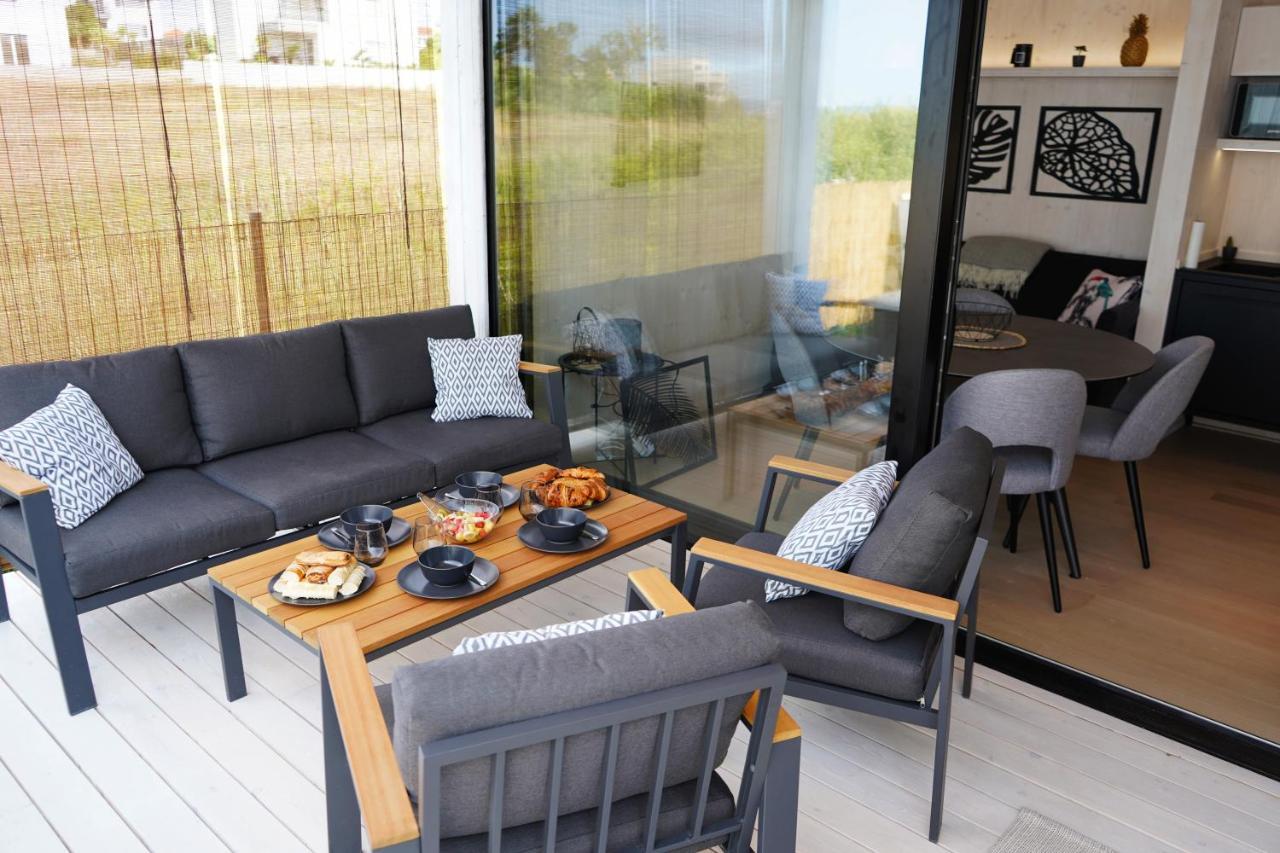 Boutique Style Eco-Beachhouse, Private Jacuzzi Privlaka  Buitenkant foto